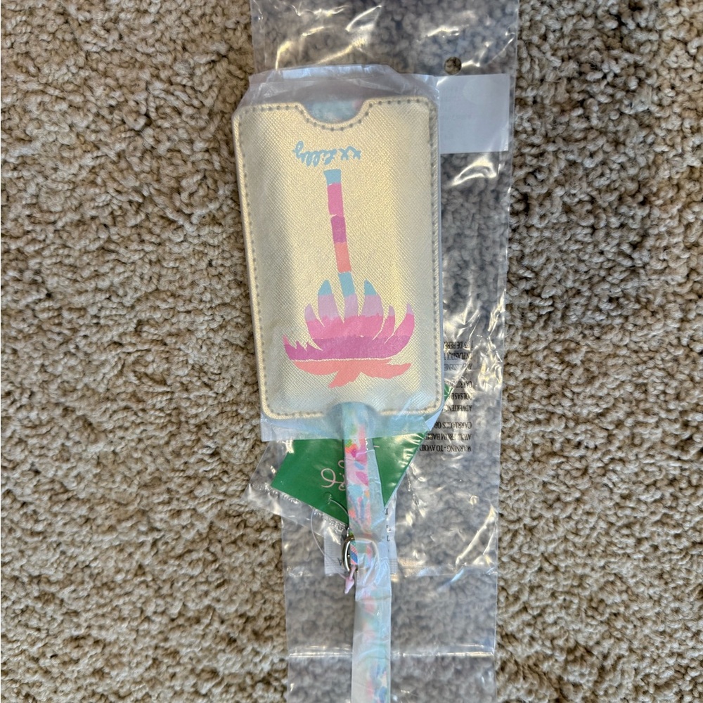 Lilly Pulitzer Cream and Pink Luggage Tag Holder